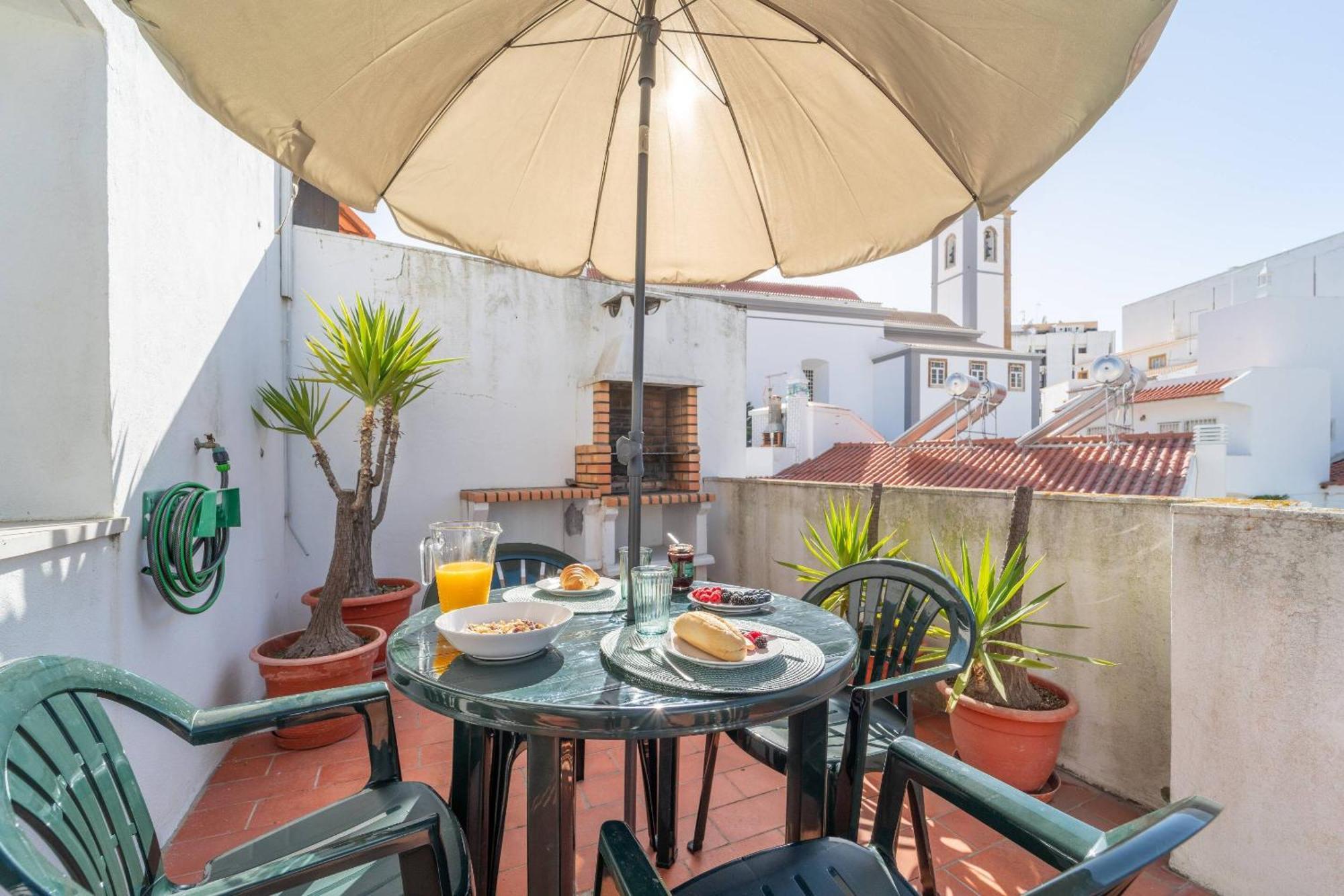 Lena'S Beach House By Hellovacations Albufeira Exterior photo